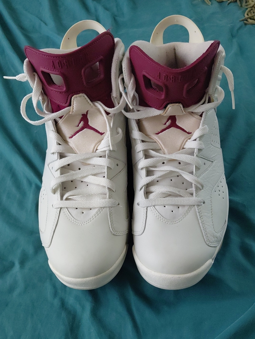 Jordan 6 Maroon